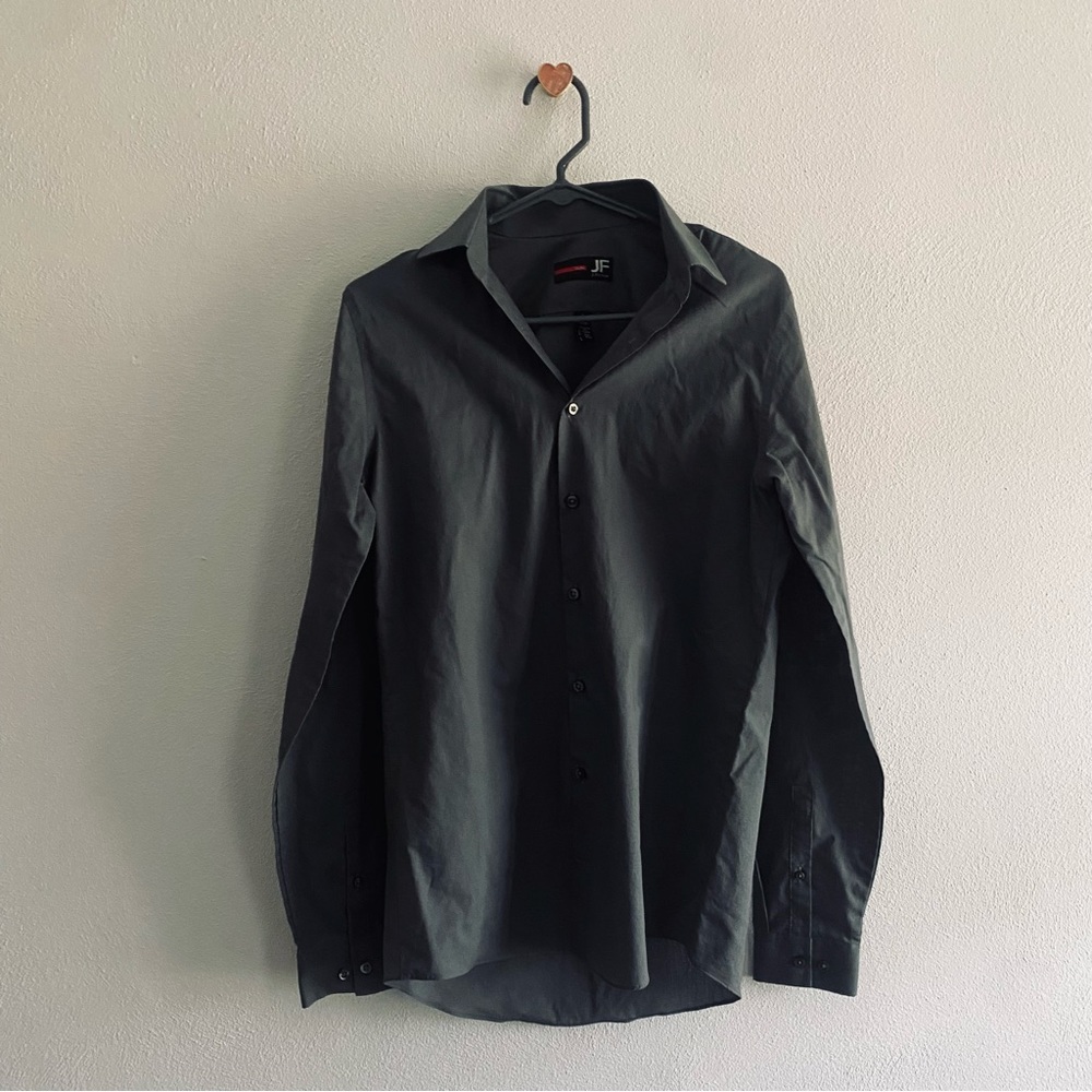 J Ferrar dark gray button down dress shirt